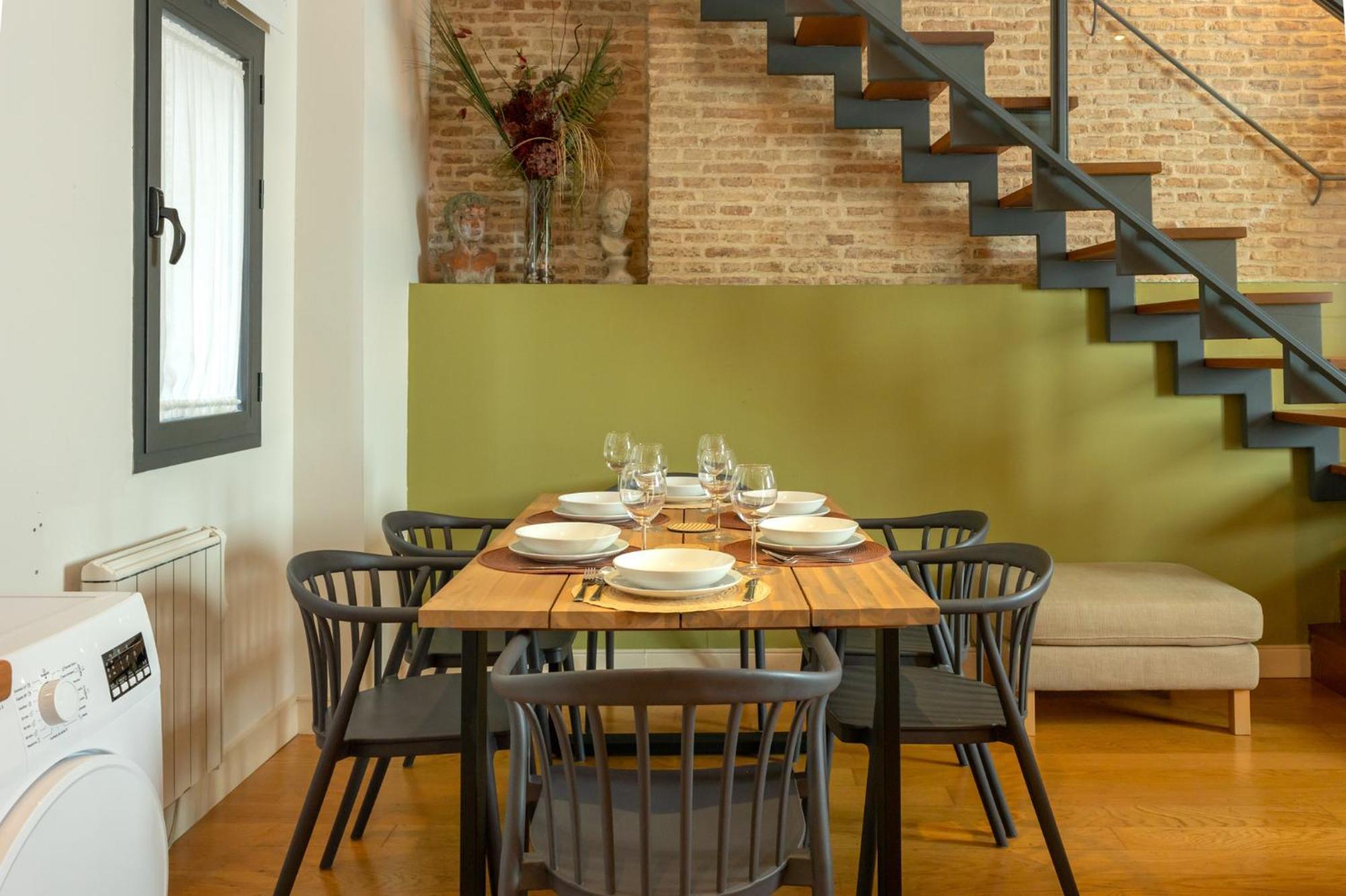 La Maestranza Charming One Or Two Bedrooms Apartments By Ocityzen Sevilla Exterior foto